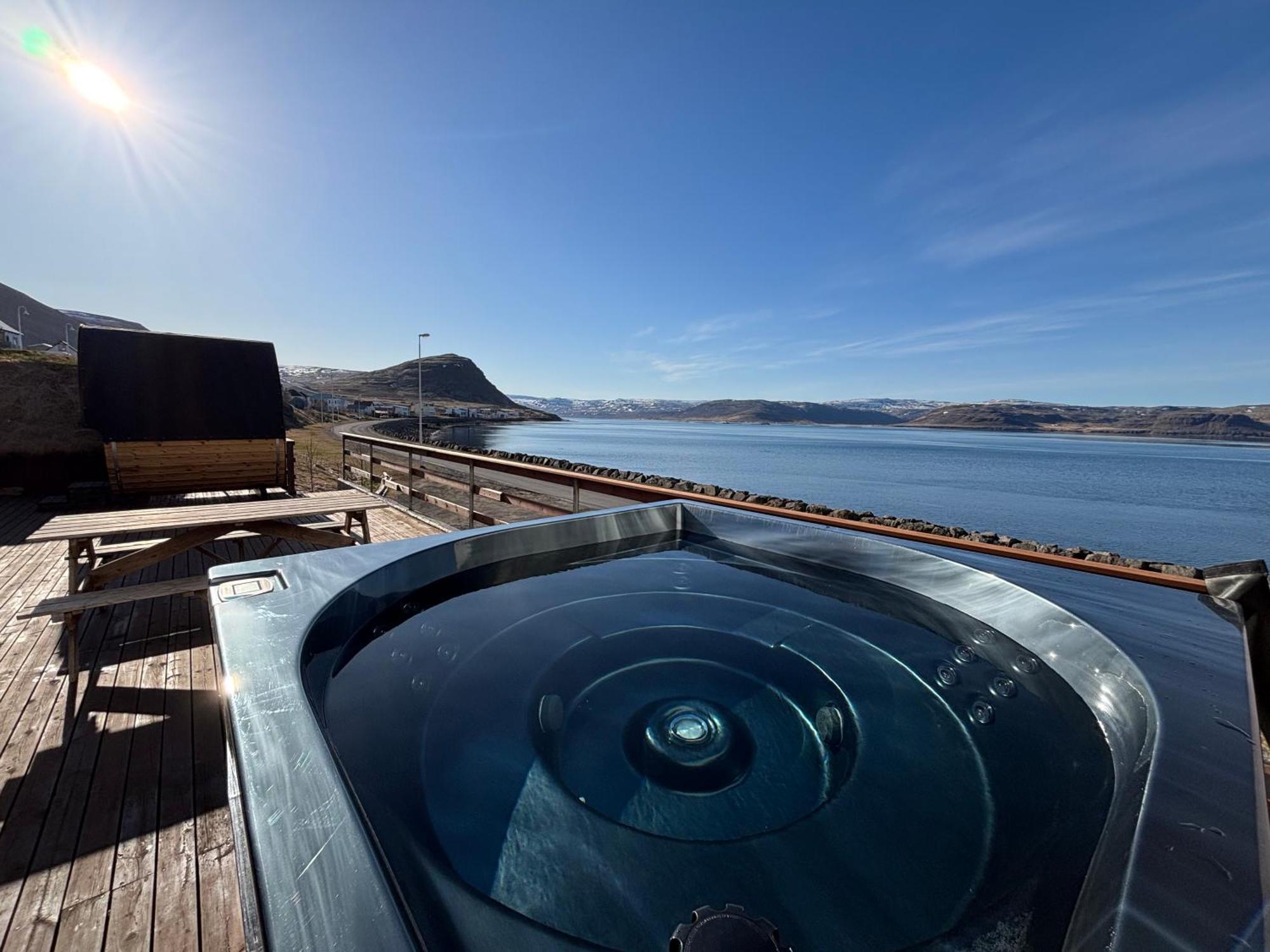 Hotel West Patreksfjordur Экстерьер фото